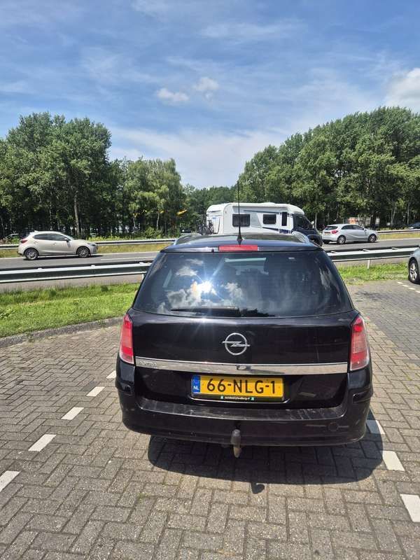 Gebruikt 2010 Opel Astra Innovation Stationwagen | € 4.200 (Eerlijke prijs) - Afbeelding 1/4