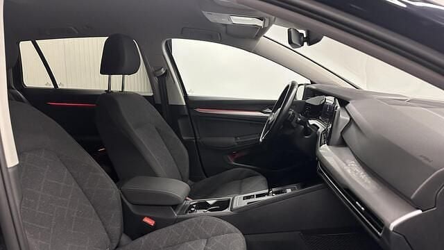 Occasion VW Golf VIII Business 123 PK (90 kW) 2021 Zwart Stationwagen