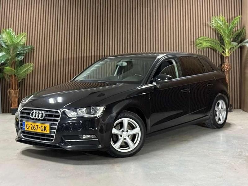 Zwart Occasion 2013 Audi A3 Sportback Hatchback | € 10.750 (Super prijs) - Afbeelding 1/4