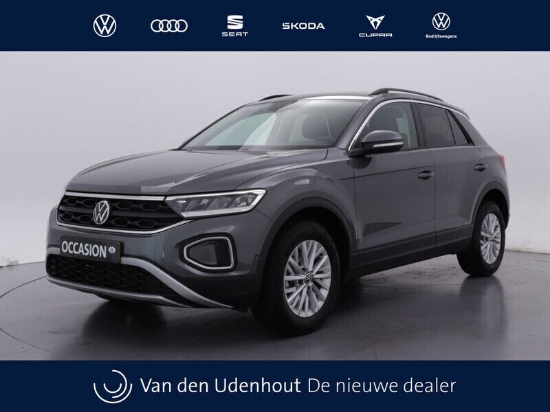 Grijs Gebruikt 2022 VW T-Roc Life SUV | € 26.990 (Iets duurder) - Afbeelding 1/4