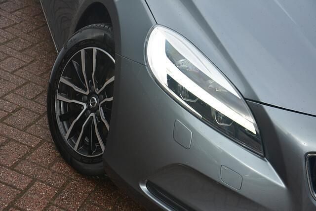 Occasion Volvo V40 Momentum 123 PK (90 kW) 2016 Grijs (metallic) Hatchback