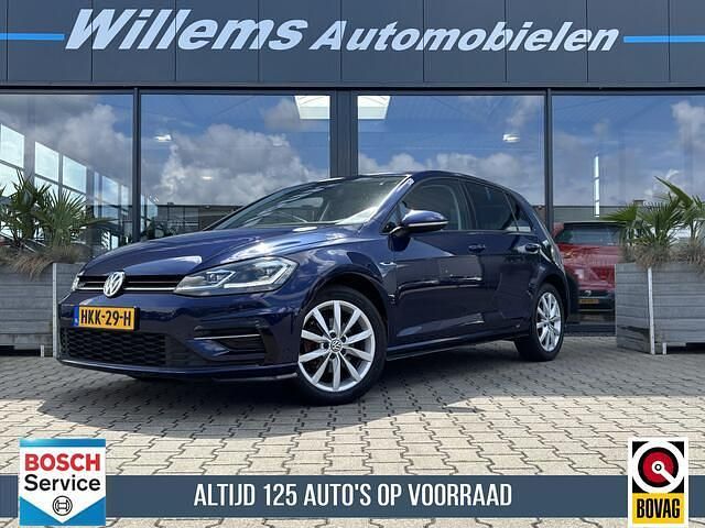 Blauw Gebruikt 2018 VW Golf VII Highline Hatchback | € 19.400 (Eerlijke prijs) - Afbeelding 1/4