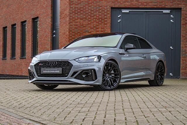 Grijs Occasion 2021 Audi RS5 S-Line Coupé | € 79.950 (Eerlijke prijs) - Afbeelding 1/4