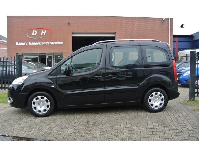 Zwart Gebruikt 2012 Peugeot Partner Tepee MPV | € 4.499 (Eerlijke prijs) - Afbeelding 1/4