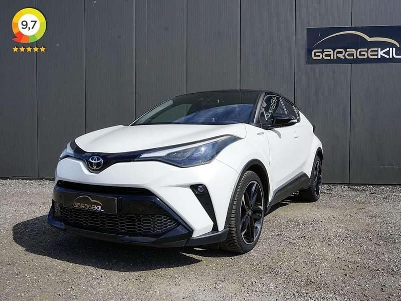 Wit Gebruikt 2021 Toyota C-HR Sport SUV | € 25.895 (Eerlijke prijs) - Afbeelding 1/4