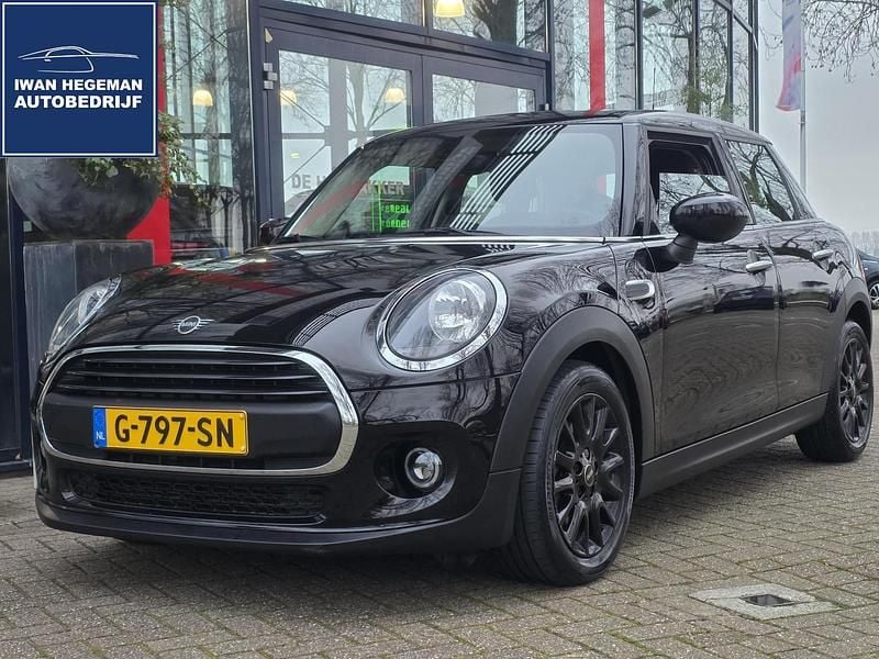Zwart Gebruikt 2019 Mini ONE Business Hatchback | € 17.990 (Goede deal) - Afbeelding 1/3