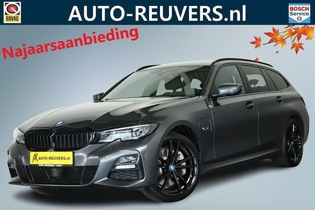 Grijs Gebruikt 2022 BMW 330 M Sport Stationwagen | € 36.900 (Super prijs) - Afbeelding 1/4