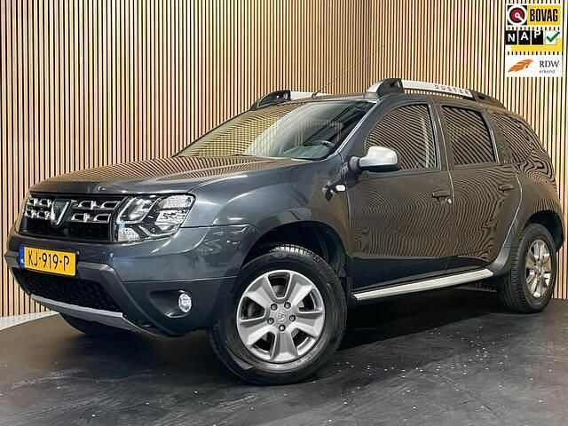 Grijs Gebruikt 2016 Dacia Duster Lauréate SUV | € 8.895 (Goede deal) - Afbeelding 1/2