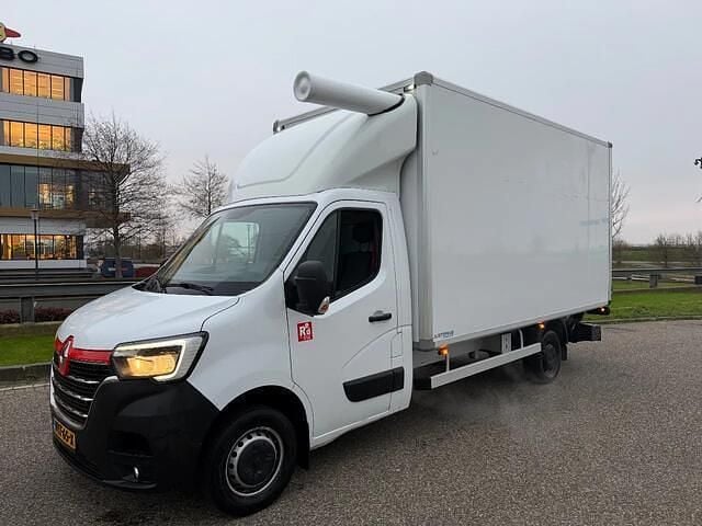 Wit Gebruikt 2022 Renault Master Van | € 20.500 - Afbeelding 1/4