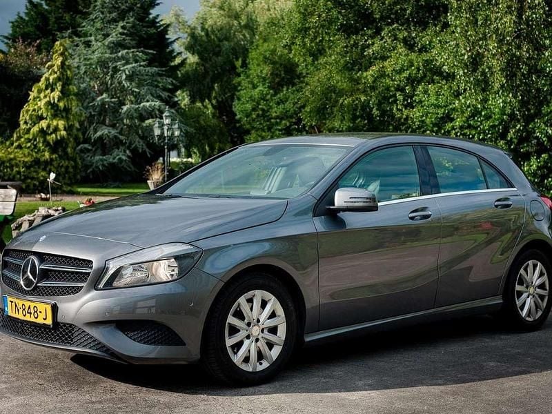 Grijs Gebruikt 2013 Mercedes A180 Stationwagen | € 9.950 (Eerlijke prijs) - Afbeelding 1/4