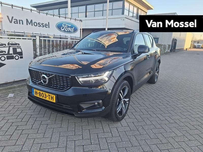Zwart Gebruikt 2020 Volvo XC40 R-Design SUV | € 32.945 (Super prijs) - Afbeelding 1/4
