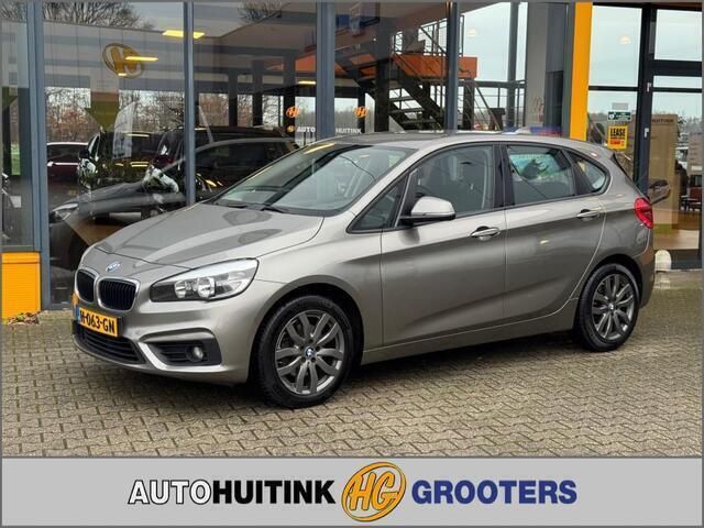 Grijs Gebruikt 2015 BMW 218 MPV | € 12.995 (Eerlijke prijs) - Afbeelding 1/4