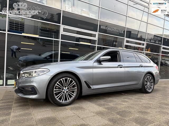 Occasion BMW 540 Executive 341 PK (250 kW) 2018 Grijs Stationwagen