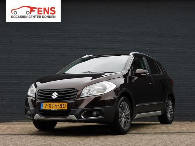 Bruin Gebruikt 2014 Suzuki SX4 S-Cross Exclusive SUV | € 9.940 (Eerlijke prijs) - Afbeelding 1/4