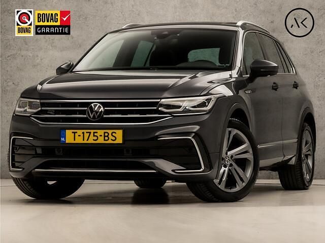 Grijs Gebruikt 2023 VW Tiguan R-line SUV | € 34.945 (Super prijs) - Afbeelding 1/4