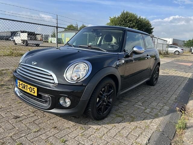 Zwart Gebruikt 2013 Mini ONE Hatchback | € 6.499 (Eerlijke prijs) - Afbeelding 1/4