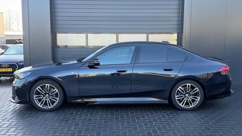 Occasion BMW 520 M Sport 191 PK (140 kW) 2024 Zwart Sedan