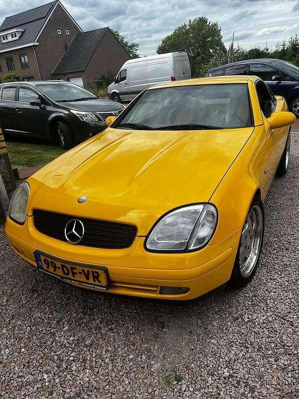 Geel Gebruikt 1999 Mercedes SLK230 Cabriolet | € 1.150 (Goede deal) - Afbeelding 1/2