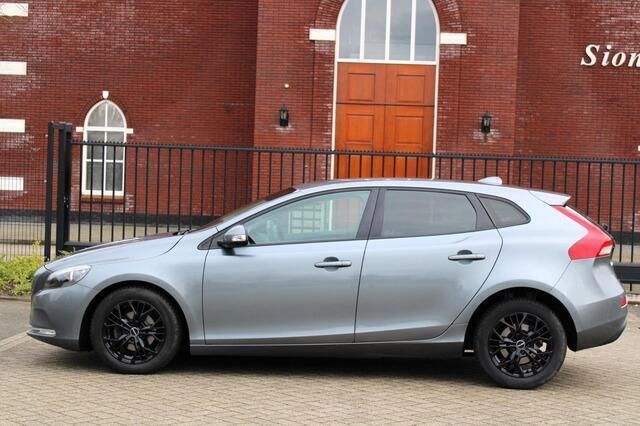 Occasion Volvo V40 Momentum 114 PK (83 kW) 2014 Grijs Stationwagen