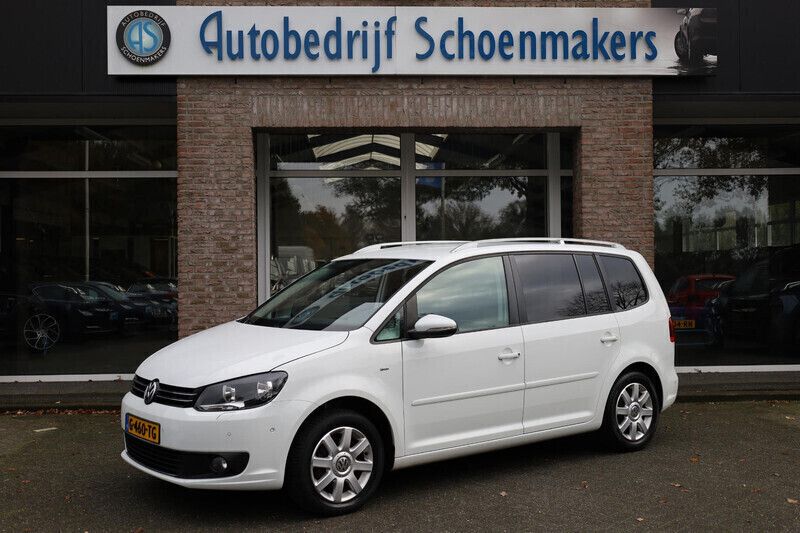 Wit Gebruikt 2014 VW Touran Highline MPV | € 8.900 (Eerlijke prijs) - Afbeelding 1/4