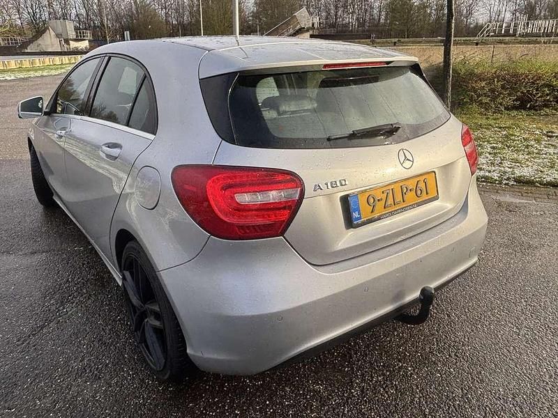 Occasion Mercedes A180 Ambition 122 PK (89 kW) 2015 Grijs Hatchback