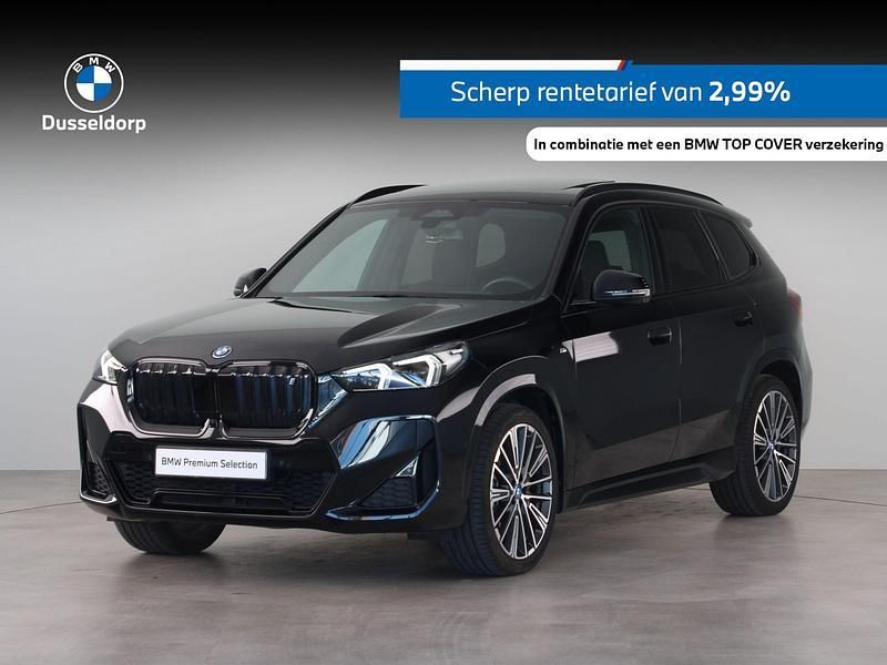 Zwart Gebruikt 2023 BMW iX1 Executive SUV | € 41.950 - Afbeelding 1/4
