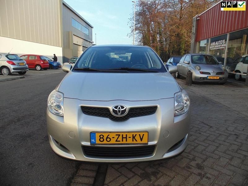 Occasion Toyota Auris Business Edition 124 PK (91 kW) 2008 Grijs Hatchback