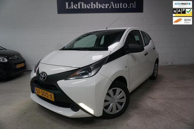 Wit Gebruikt 2018 Toyota Aygo Hatchback | € 8.750 (Eerlijke prijs) - Afbeelding 1/4
