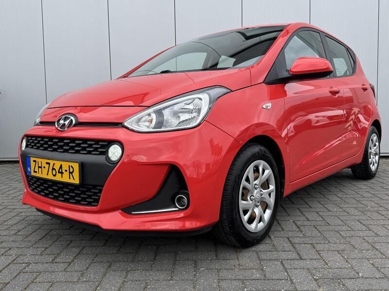 Rood Gebruikt 2019 Hyundai i10 Comfort Hatchback | € 10.930 (Eerlijke prijs) - Afbeelding 1/4