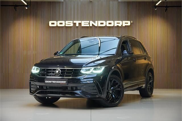 Zwart Gebruikt 2022 VW Tiguan R-line SUV | € 38.900 (Duur) - Afbeelding 1/4