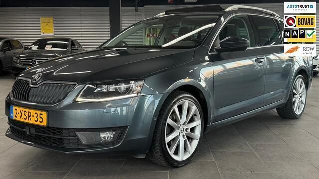Grijs Gebruikt 2014 Skoda Octavia Business Line Stationwagen | € 11.495 (Duur) - Afbeelding 1/4