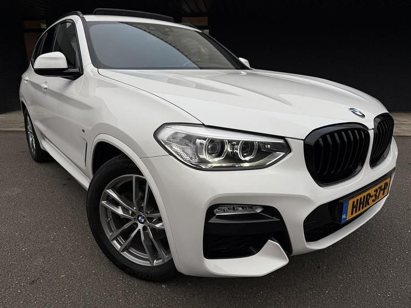 Wit Occasion 2018 BMW X3 Executive SUV | € 29.995 (Eerlijke prijs) - Afbeelding 1/4