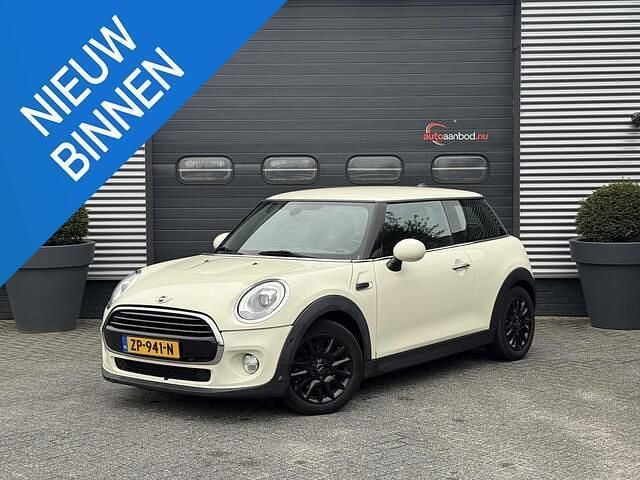 Wit Gebruikt 2018 Mini Cooper Business Hatchback | € 12.900 (Super prijs) - Afbeelding 1/4