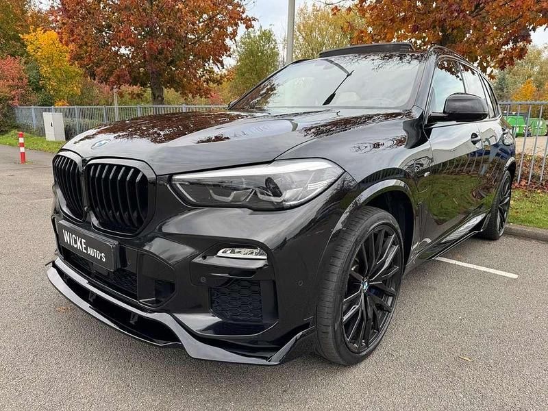 Zwart Gebruikt 2020 BMW X5 Executive SUV | € 42.900 (Eerlijke prijs) - Afbeelding 1/4