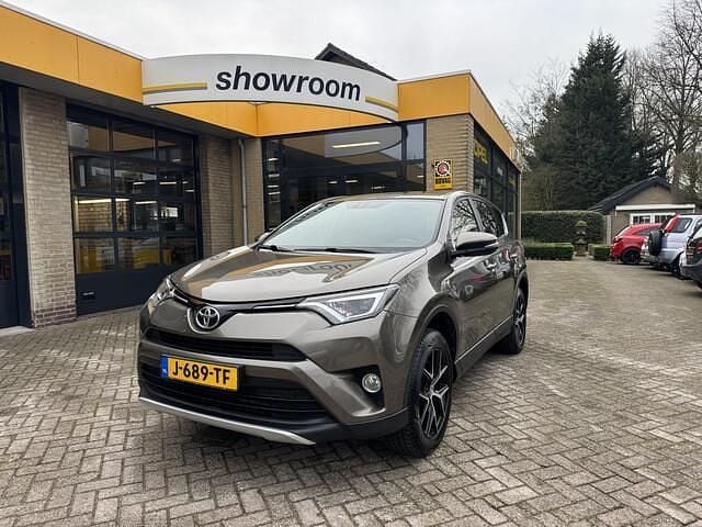Grijs Occasion 2016 Toyota RAV4 Style SUV | € 21.995 (Iets duurder) - Afbeelding 1/4