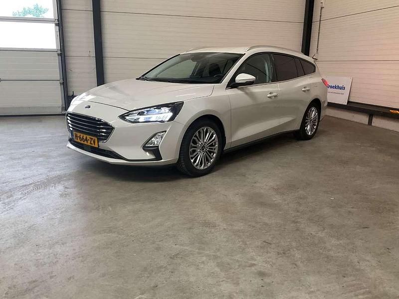 Wit Gebruikt 2020 Ford Focus Business Edition Stationwagen | € 16.400 (Eerlijke prijs) - Afbeelding 1/4