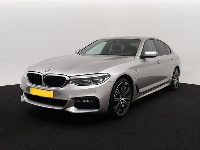 Grijs Occasion 2020 BMW 530 Executive Sedan | € 35.950 (Eerlijke prijs) - Afbeelding 1/4