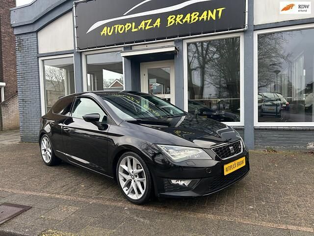 Zwart Occasion 2015 Seat Leon SC FR Hatchback | € 9.999 - Afbeelding 1/4