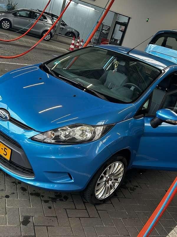 Blauw Gebruikt 2009 Ford Fiesta Trend Hatchback | € 2.200 (Eerlijke prijs) - Afbeelding 1/4
