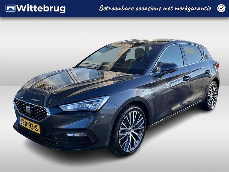 Grijs Occasion 2021 Seat Leon XCELLENCE Hatchback | € 22.450 (Goede deal) - Afbeelding 1/2