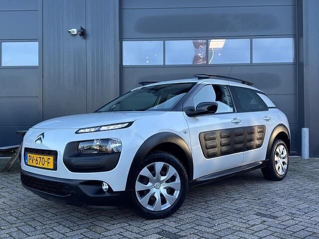 Wit Gebruikt 2017 Citroën C4 Business Class SUV | € 8.750 (Super prijs) - Afbeelding 1/4