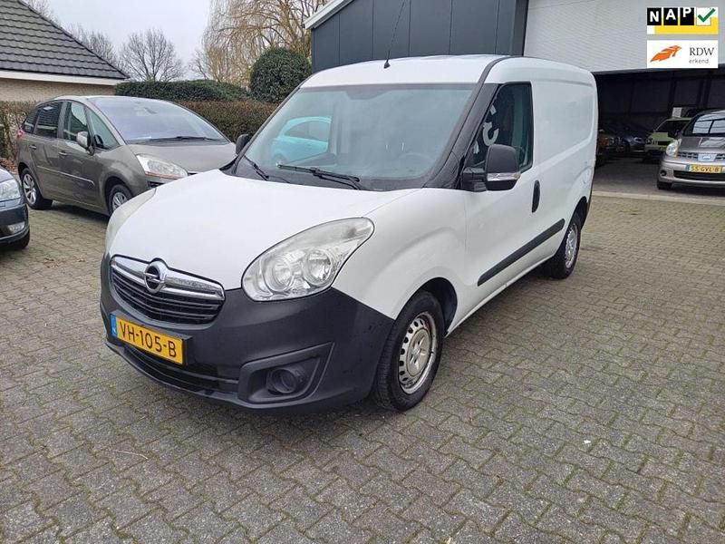 Gebruikt 2014 Opel Combo Sedan | € 2.950 (Eerlijke prijs) - Afbeelding 1/4