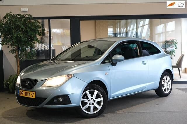 Blauw Gebruikt 2009 Seat Ibiza SC Stylance Hatchback | € 2.950 (Eerlijke prijs) - Afbeelding 1/4