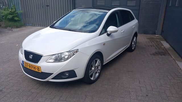 Wit Gebruikt 2011 Seat Ibiza ST Style Stationwagen | € 6.495 (Iets duurder) - Afbeelding 1/4