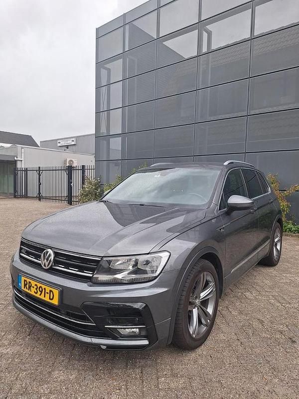Gebruikt 2018 VW Tiguan R-line SUV | € 16.250 (Iets duurder) - Afbeelding 1/4
