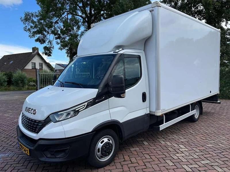Wit Gebruikt 2021 Iveco Daily Van | € 16.950 (Goede deal) - Afbeelding 1/4