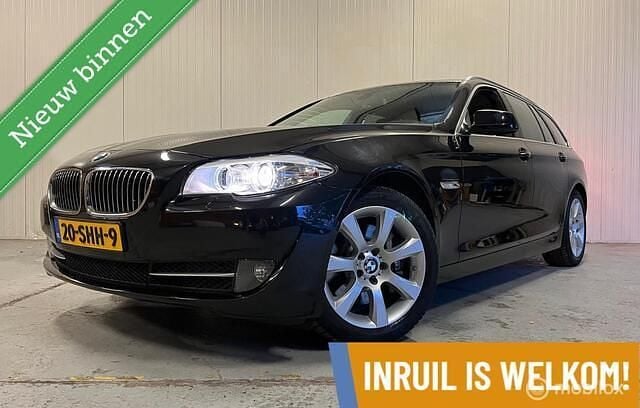 Zwart Gebruikt 2011 BMW 528 Executive Stationwagen | € 9.750 (Goede deal) - Afbeelding 1/4