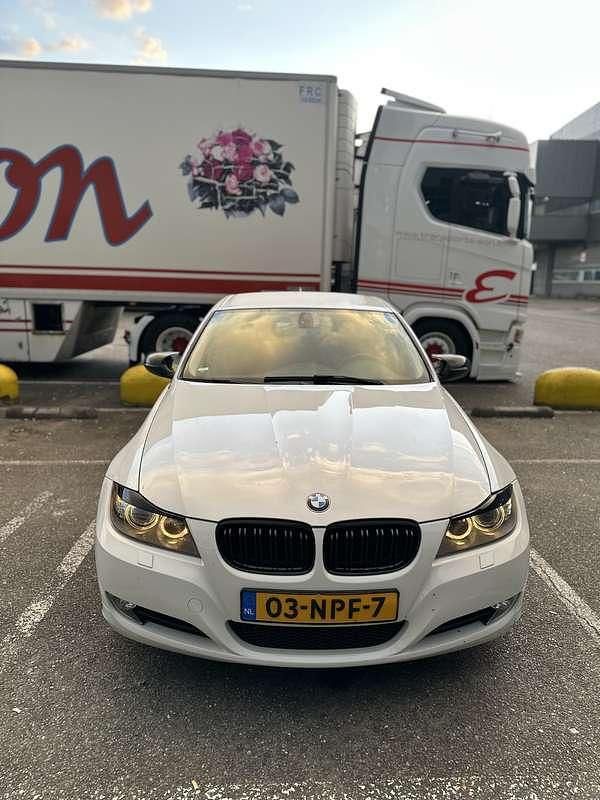 Gebruikt 2010 BMW 318 Stationwagen | € 4.800 (Iets duurder) - Afbeelding 1/4