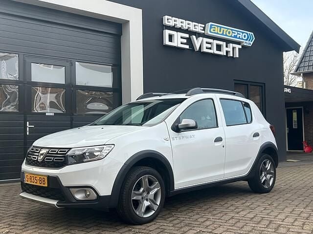 Wit Occasion 2019 Dacia Sandero Stepway Hatchback | € 8.450 (Eerlijke prijs) - Afbeelding 1/4