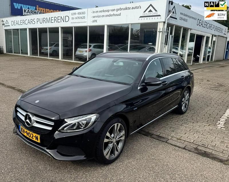 Zwart (metallic) Gebruikt 2016 Mercedes C350 Edition Stationwagen | € 17.450 (Goede deal) - Afbeelding 1/4
